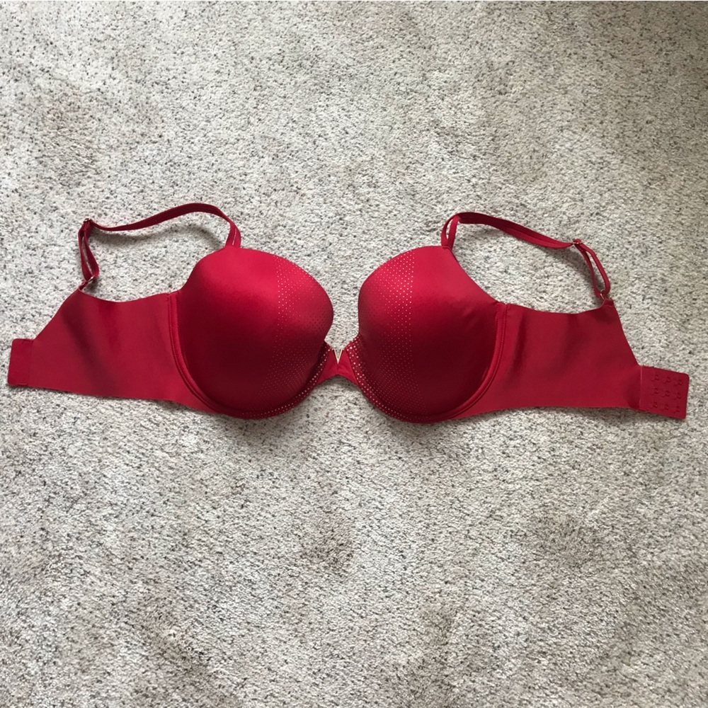 Victoria’s Secret lined Demi bra. 36DDD.